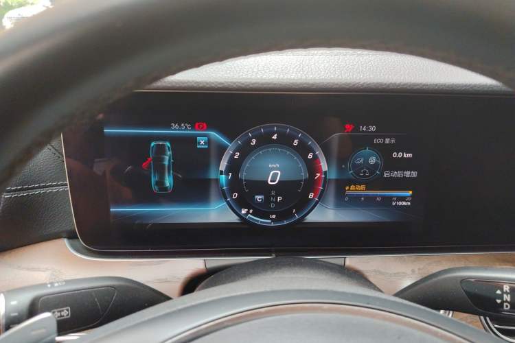 Used Mercedes-Benz E-Class 2018 Facelifted E 300 L Stylish Version Instrument Cluster