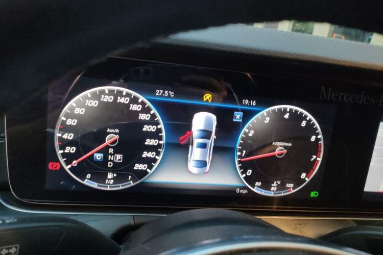 Used Mercedes-Benz E-Class 2018 Facelift E 200 L Sport 4MATIC Instrument Cluster