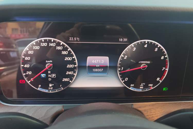 Used Mercedes-Benz E-Class 2018 Facelift E 200 L 4MATIC Instrument Cluster