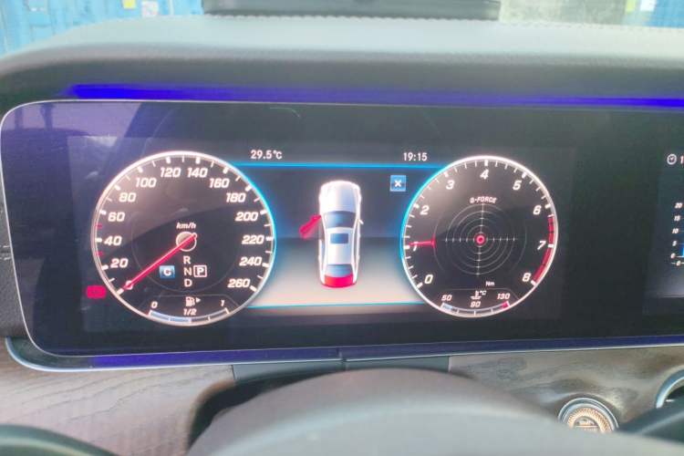 Used Mercedes-Benz E-Class 2018 Facelifted E 300 L Stylish Version Instrument Cluster