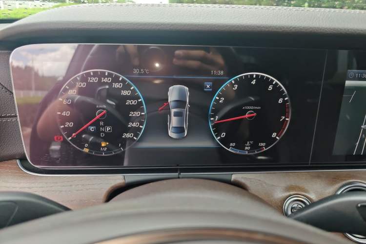Used Mercedes-Benz E-Class 2018 Facelift E 200 L Instrument Cluster