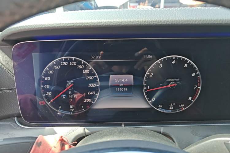 Used Mercedes-Benz E-Class 2018 Restyled E 300 L Sporty and Stylish Edition Instrument Cluster