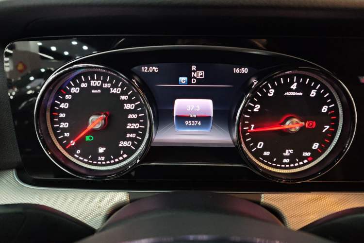 Used Mercedes-Benz E-Class 2018 E 200 Sport Edition Instrument Cluster