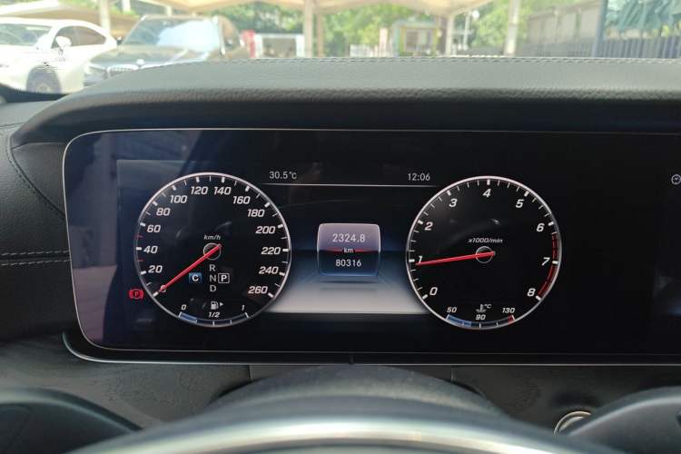 Used Mercedes-Benz E-Class 2018 Restyled E 300 L Sporty and Stylish Edition Instrument Cluster