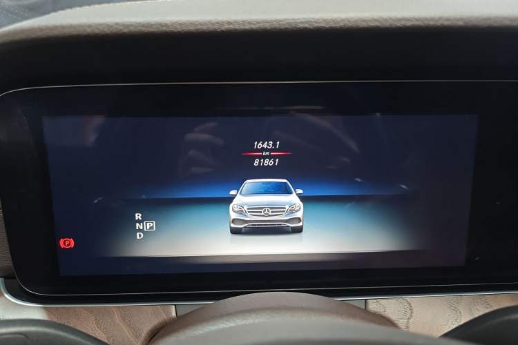 Used Mercedes-Benz E-Class 2018 Facelift E 300 L Luxury Edition Instrument Cluster