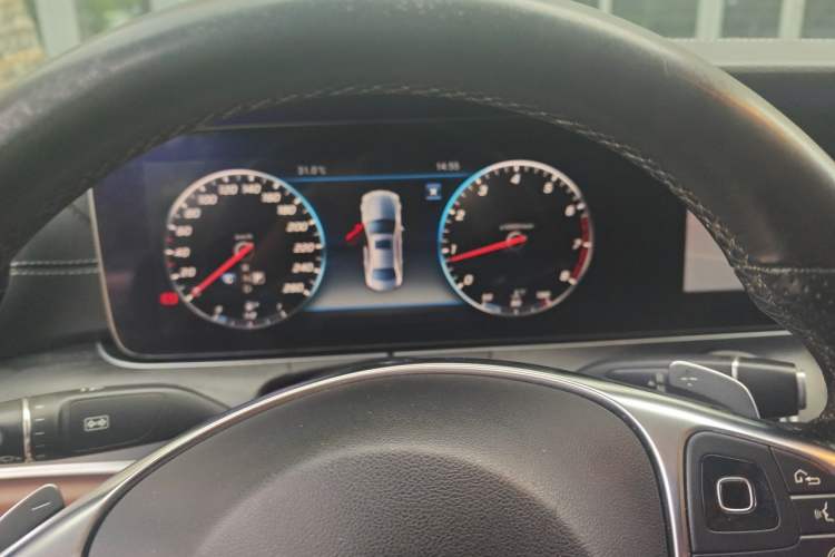 Used Mercedes-Benz E-Class 2018 Restyled E 300 L Sport Luxury Edition Instrument Cluster