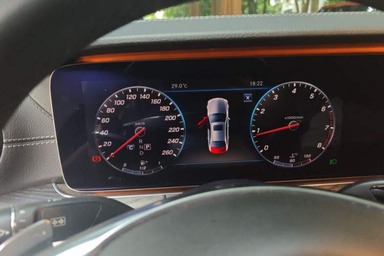 Used Mercedes-Benz E-Class 2018 E 300 L Sport Luxury Edition Instrument Cluster