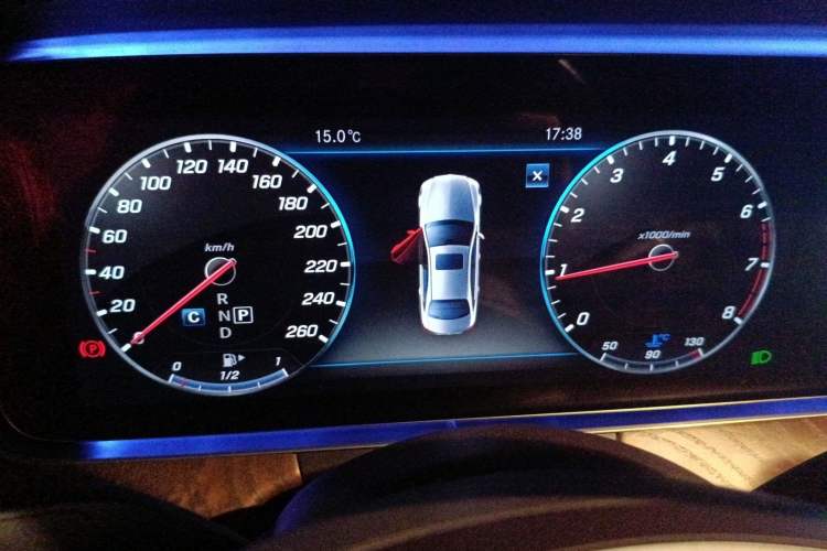 Used Mercedes-Benz E-Class 2018 E 300 L Luxury Model Instrument Cluster