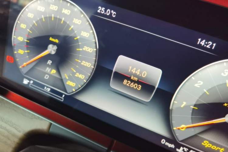 Used Mercedes-Benz E-Class 2018 Facelifted E 300 L Stylish Version Instrument Cluster