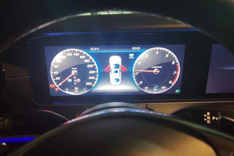 Used Mercedes-Benz E-Class 2018 Restyled E 300 L Sporty and Stylish Edition Instrument Cluster