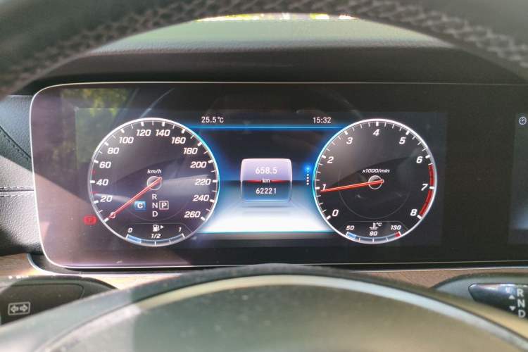 Used Mercedes-Benz E-Class 2018 Facelifted E 300 L Stylish Version Instrument Cluster