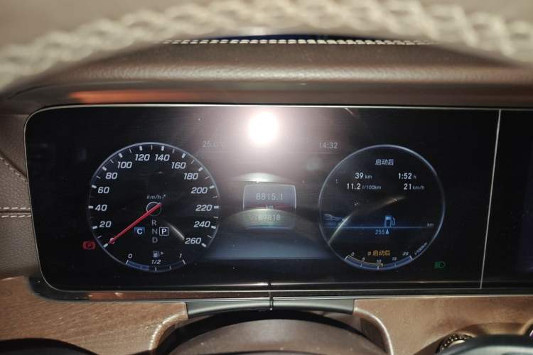 Used Mercedes-Benz E-Class 2018 E 200 L Instrument Cluster
