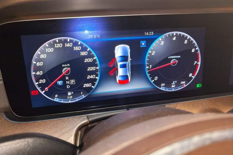 Used Mercedes-Benz E-Class 2018 Facelifted E 300 L Stylish Version Instrument Cluster