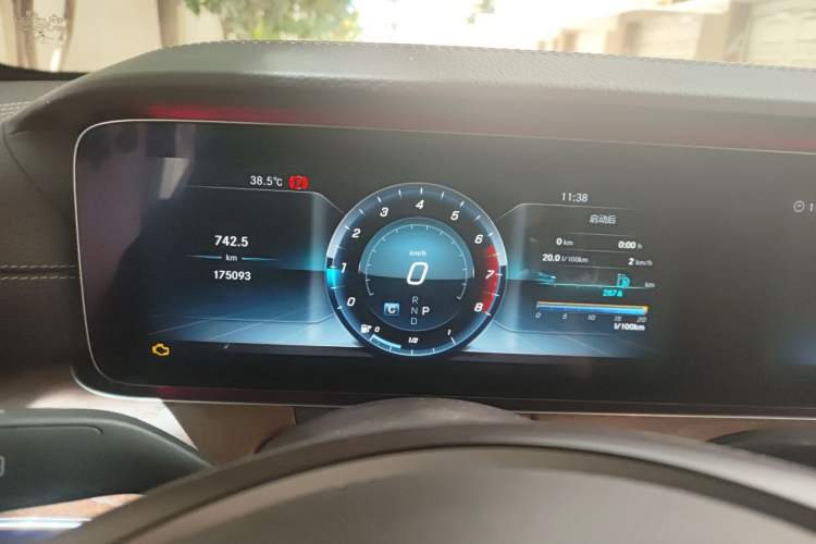 Used Mercedes-Benz E-Class 2018 E 300 L Stylish Model Instrument Cluster