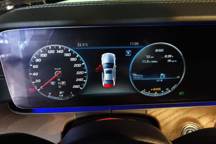Used Mercedes-Benz E-Class 2018 Facelift E 300 L Luxury Edition Instrument Cluster