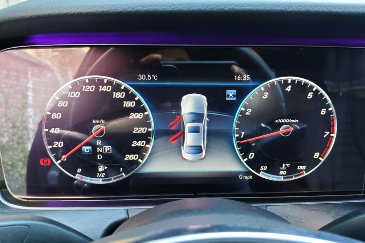 Used Mercedes-Benz E-Class 2018 E 300 L Sport Luxury Edition Instrument Cluster