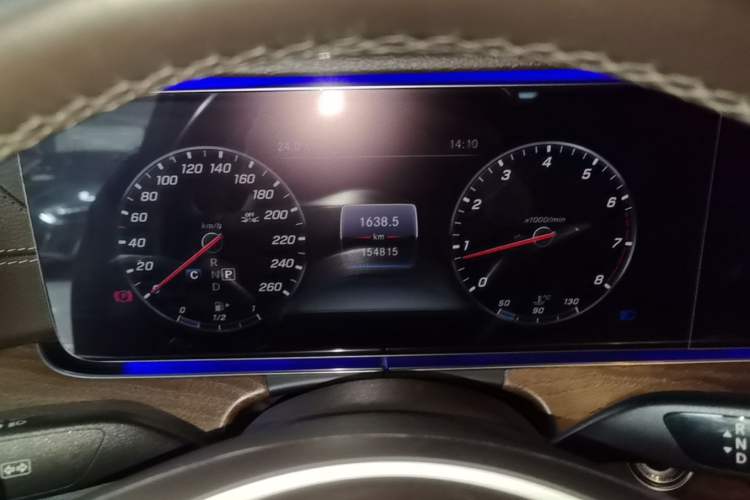 Used Mercedes-Benz E-Class 2018 Facelift E 200 L Instrument Cluster