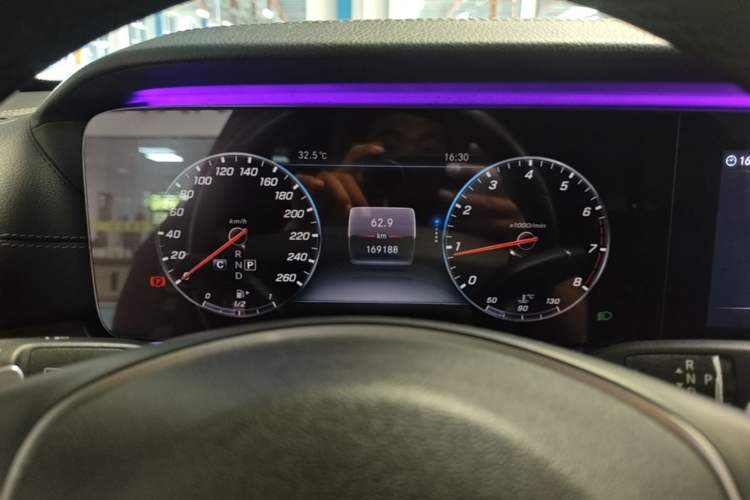 Used Mercedes-Benz E-Class 2018 Facelift E 200 L Instrument Cluster