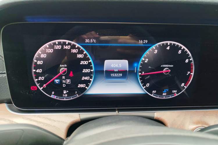 Used Mercedes-Benz E-Class 2018 E 300 L Luxury Model Instrument Cluster