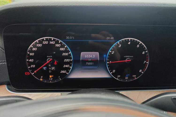 Used Mercedes-Benz E-Class 2018 Facelifted E 300 L Stylish Version Instrument Cluster