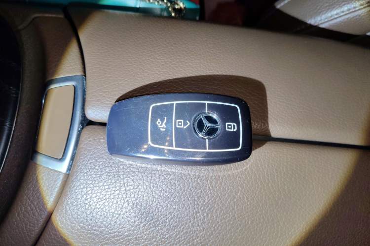 Used Mercedes-Benz E-Class 2018 Restyled E 300 L Sport Luxury Edition Interior 1