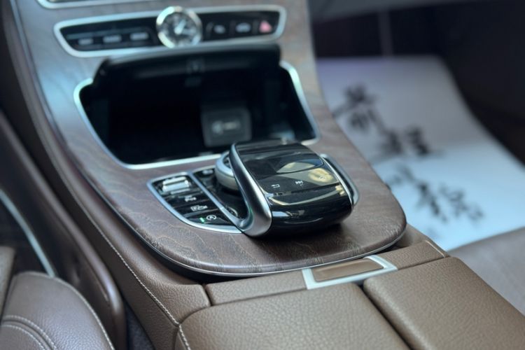 Used Mercedes-Benz E-Class 2018 Facelift E 200 L 4MATIC Interior 1