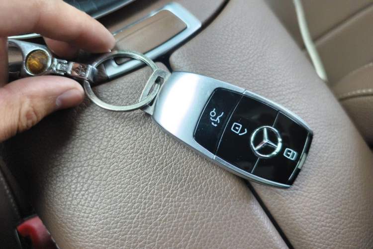 Used Mercedes-Benz E-Class 2018 Restyled E 300 L Sporty and Stylish Edition Interior 1