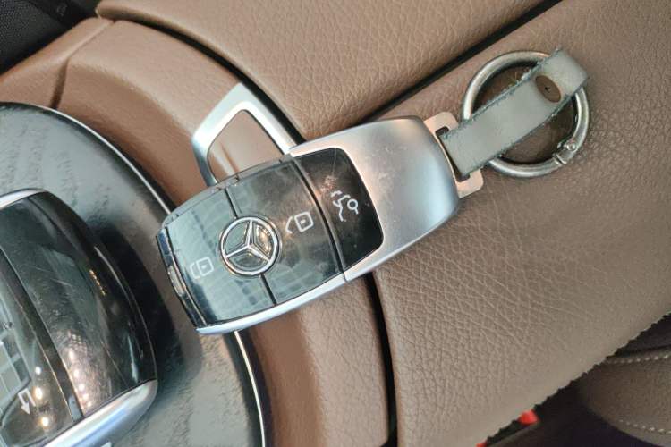 Used Mercedes-Benz E-Class 2018 Facelift E 200 L Sport Edition Interior 1