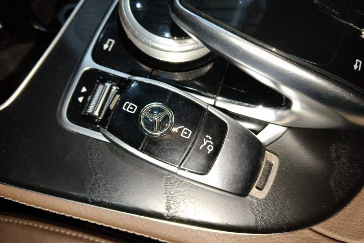 Used Mercedes-Benz E-Class 2018 E 200 L Sport Edition Interior 1
