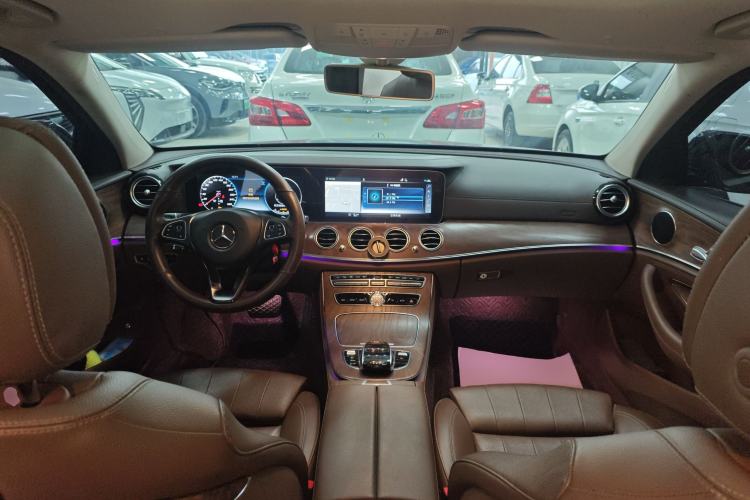 Used Mercedes-Benz E-Class 2018 Facelift E 200 L Interior 2
