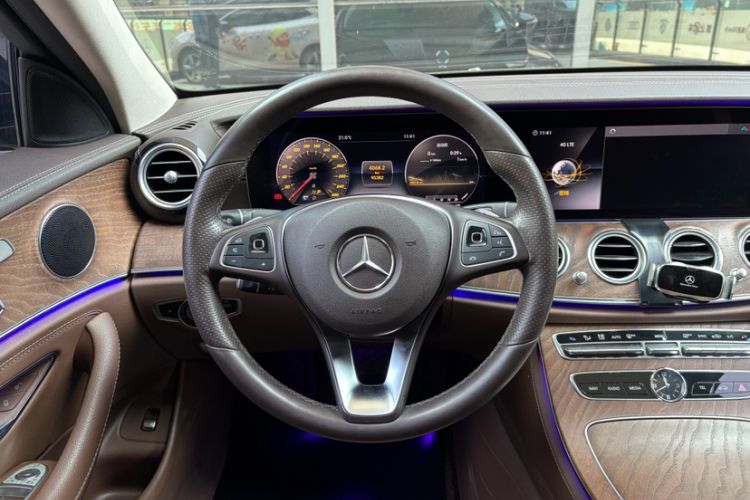 Used Mercedes-Benz E-Class 2018 Facelift E 200 L Interior 2