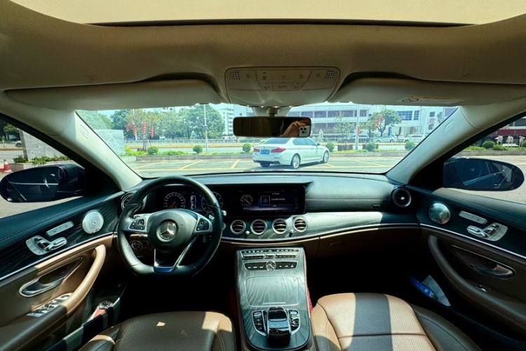 Used Mercedes-Benz E-Class 2018 Restyled E 300 L Sport Luxury Edition Interior 2