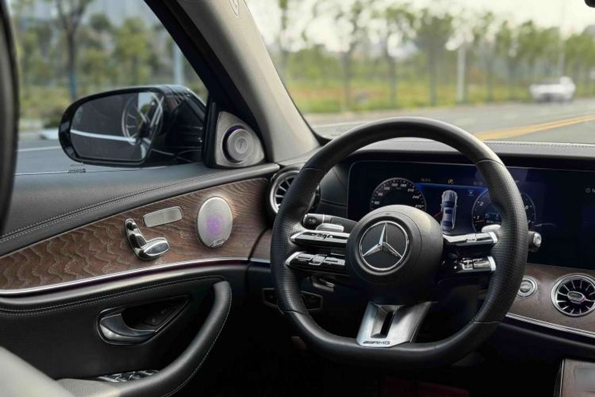 Used Mercedes-Benz E-Class 2018 E 200 L Interior 2