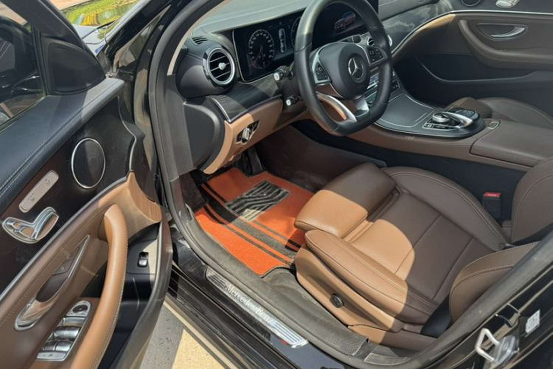 Used Mercedes-Benz E-Class 2018 Facelift E 200 L Sport Edition Interior 2