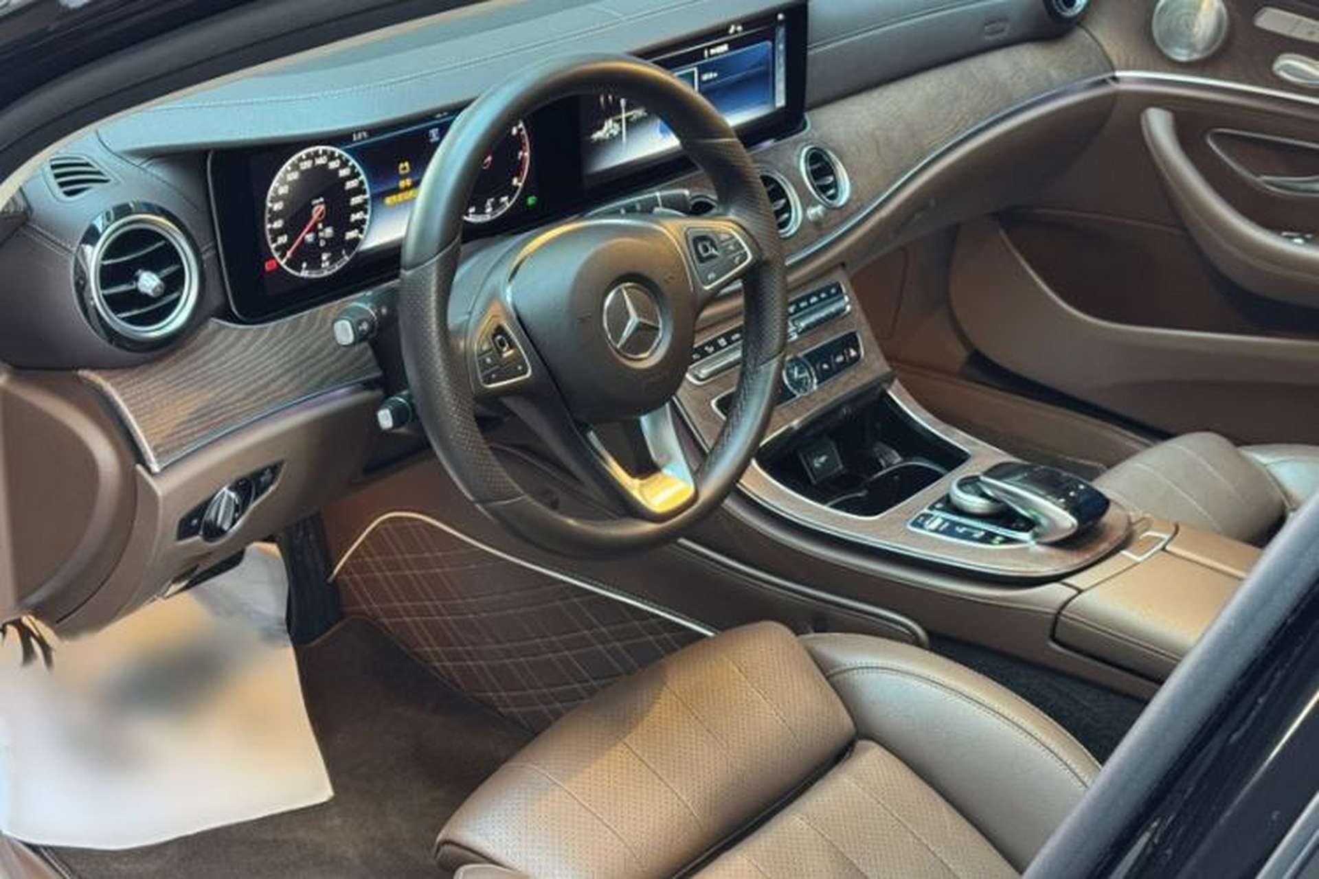 Used Mercedes-Benz E-Class 2018 Facelift E 200 L 4MATIC Interior 3