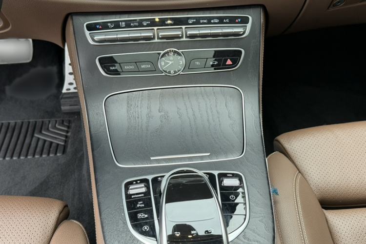 Used Mercedes-Benz E-Class 2018 Facelift E 200 L Sport Edition Interior 3