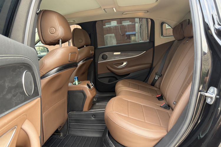 Used Mercedes-Benz E-Class 2018 Restyled E 300 L Sporty and Stylish Edition Interior 3