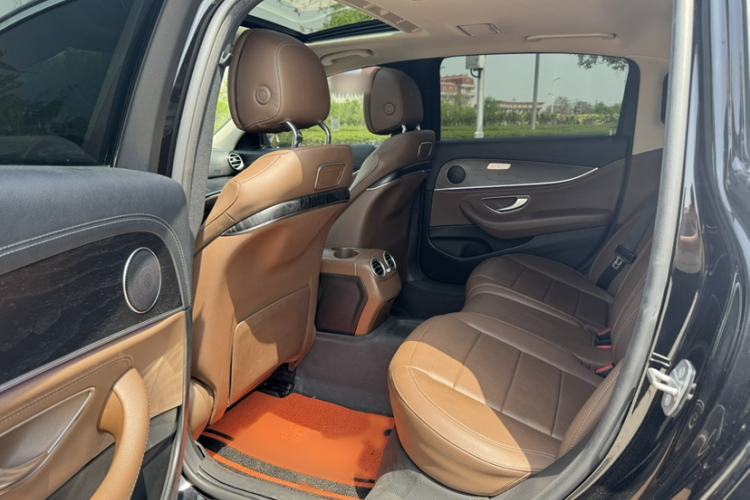 Used Mercedes-Benz E-Class 2018 Facelift E 200 L Sport Edition Interior 3