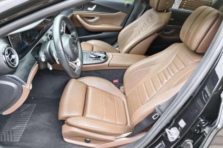 Used Mercedes-Benz E-Class 2018 Facelift E 200 L Sport Edition Interior 3
