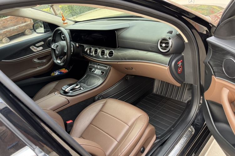 Used Mercedes-Benz E-Class 2018 Restyled E 300 L Sporty and Stylish Edition Interior 4