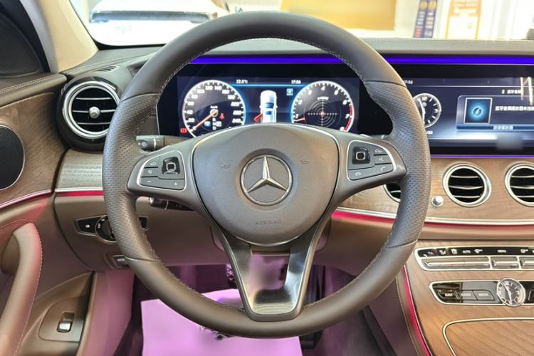 Used Mercedes-Benz E-Class 2018 E 300 L Luxury Model Interior 5