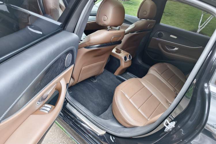 Used Mercedes-Benz E-Class 2018 Facelift E 200 L Sport Edition Interior 5