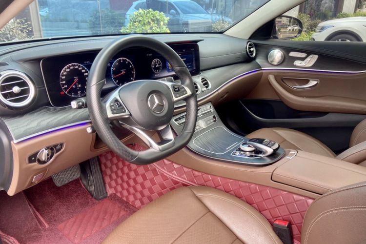 Used Mercedes-Benz E-Class 2018 Restyled E 300 L Sport Luxury Edition Interior 6