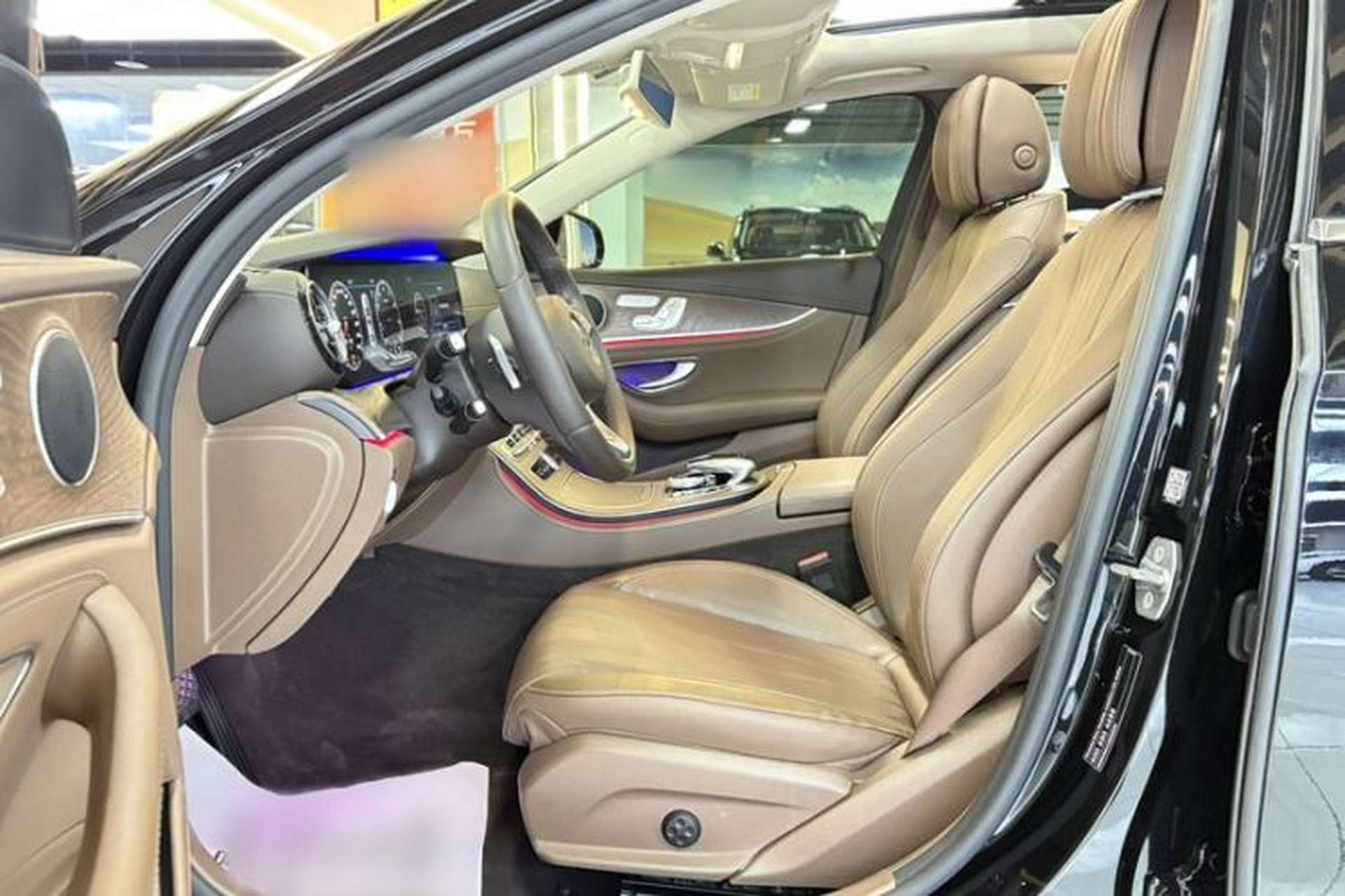 Used Mercedes-Benz E-Class 2018 E 300 L Luxury Model Interior 6