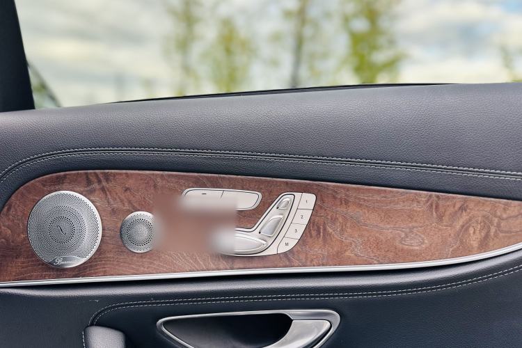 Used Mercedes-Benz E-Class 2018 Facelift E 300 L Luxury Edition Interior 6