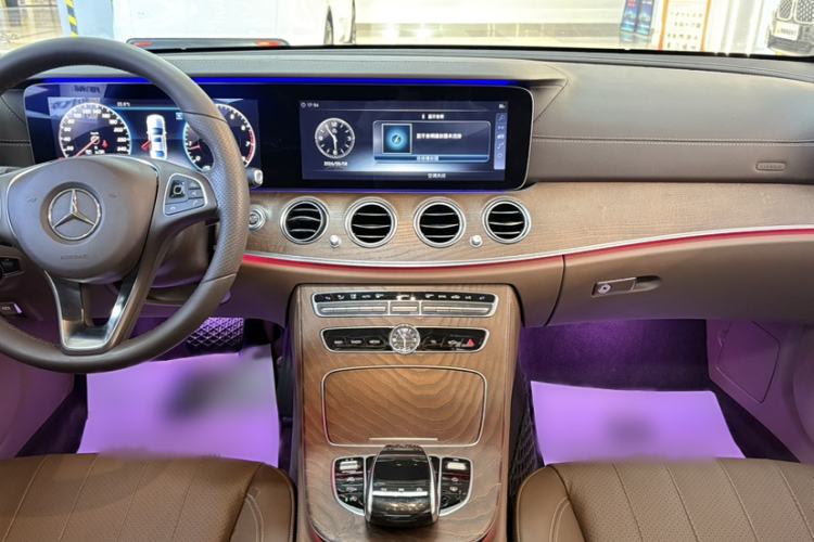 Used Mercedes-Benz E-Class 2018 E 300 L Luxury Model Interior 8