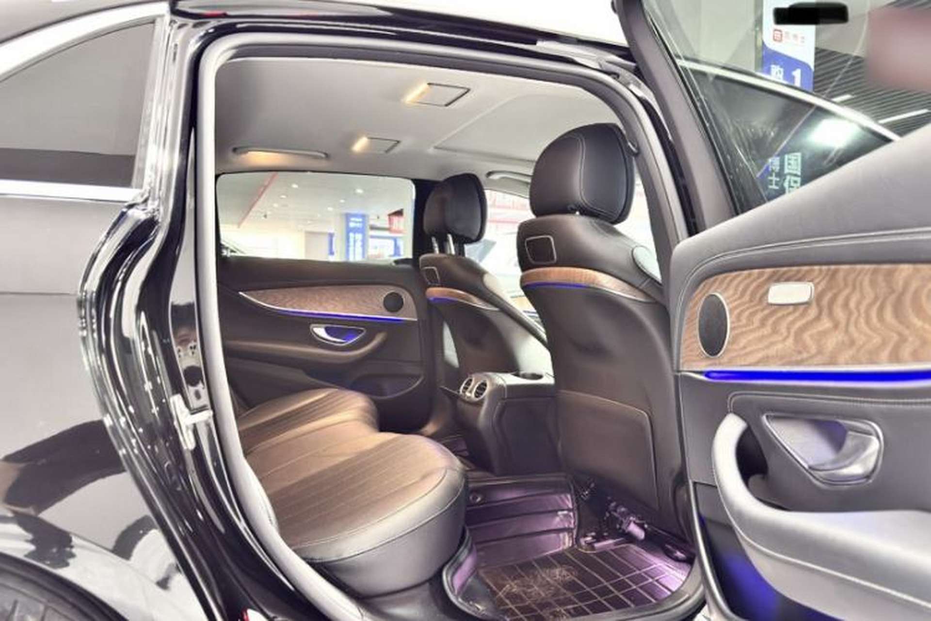 Used Mercedes-Benz E-Class 2018 Facelift E 200 L Interior 8