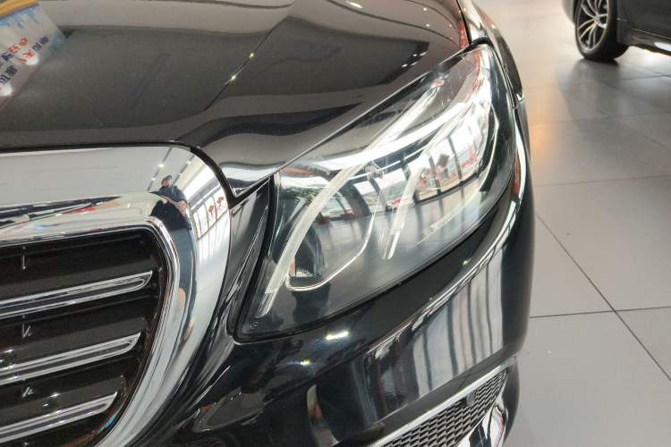 Used Mercedes-Benz E-Class 2018 E 200 L Sport Edition Left Front Headlight