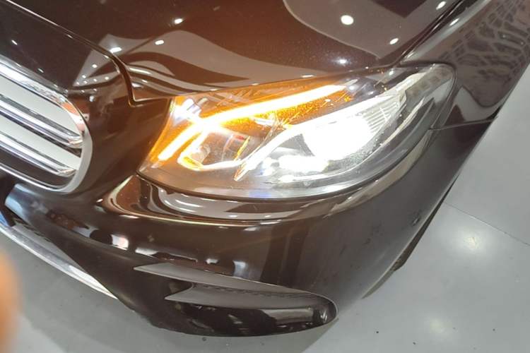 Used Mercedes-Benz E-Class 2018 Restyled E 300 L Sport Luxury Edition Left Front Headlight