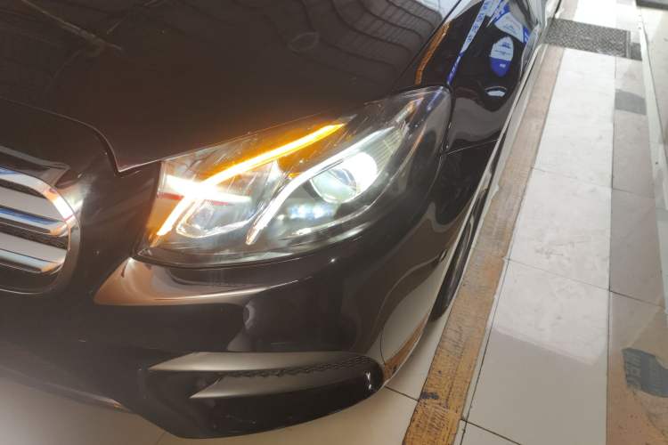 Used Mercedes-Benz E-Class 2018 Restyled E 300 L Sport Luxury Edition Left Front Headlight